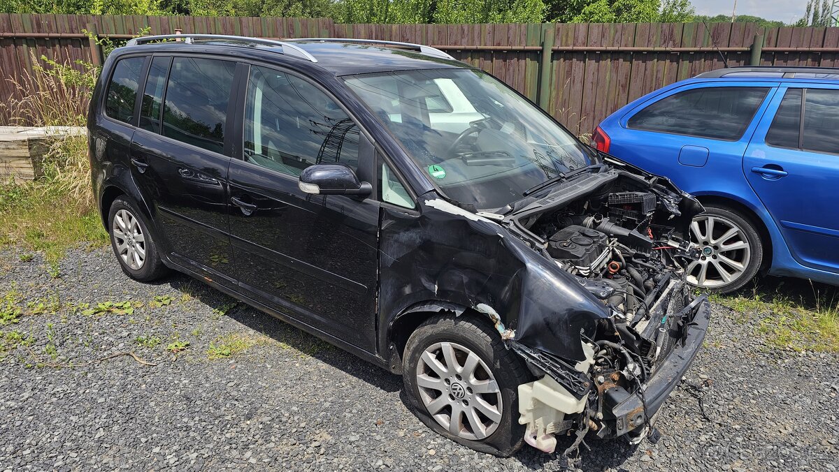 VW TOURAN 1T1 2.0TDI DSG NA ND