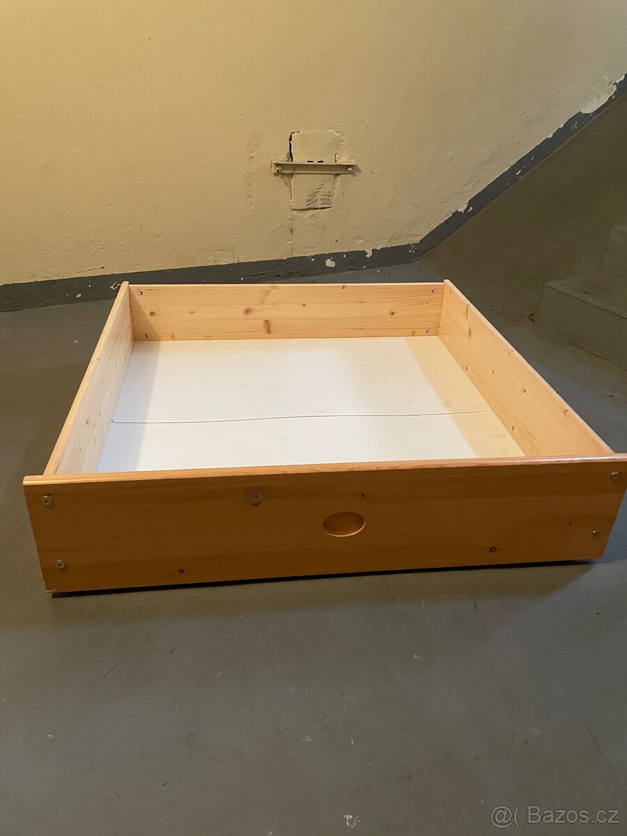 Úložný box pod postel