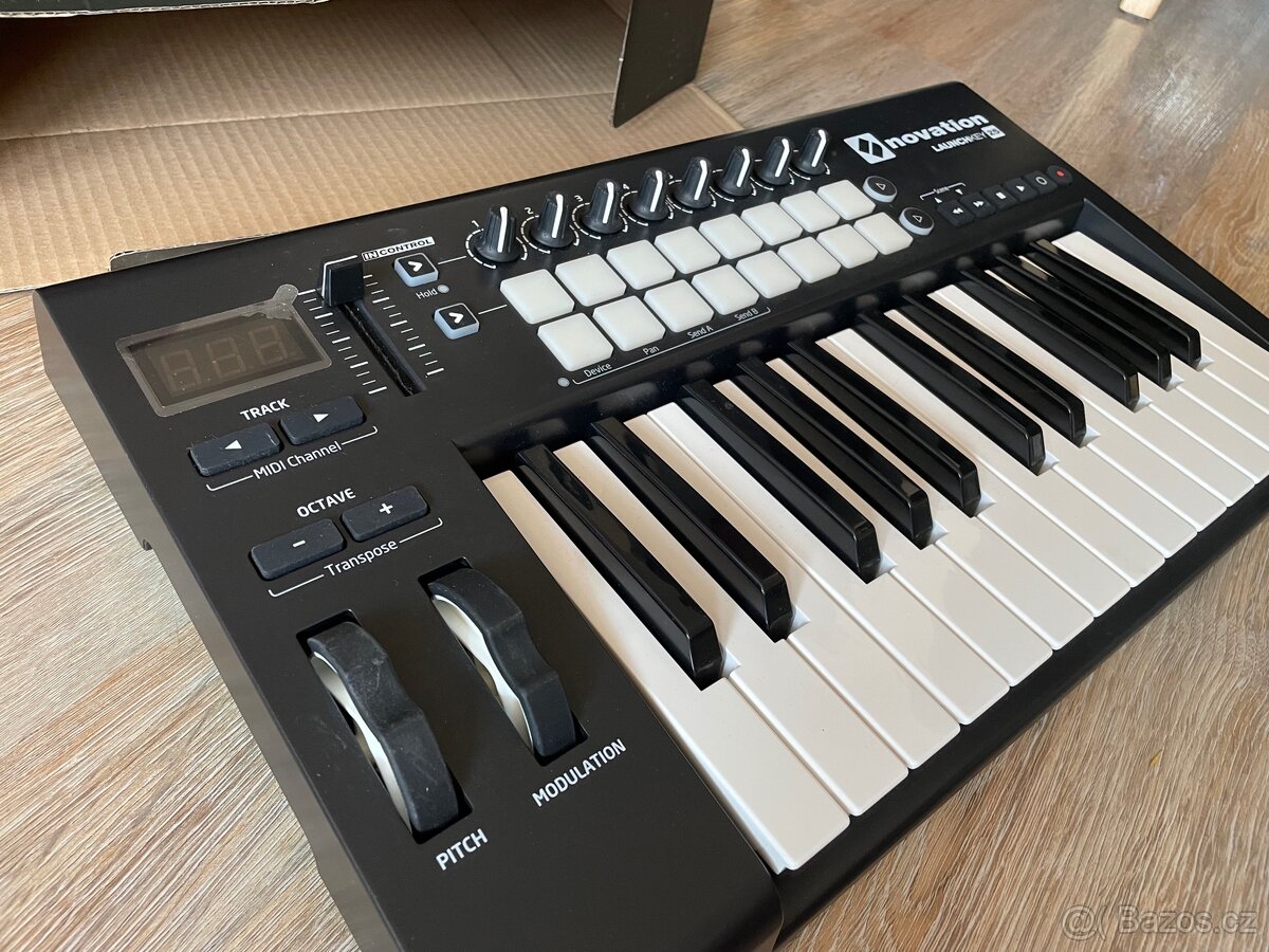 Novation Launchkey 25