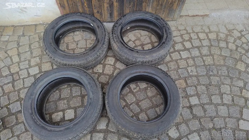 ZIMNÍ PNEU GOOD YEAR R18 4KS