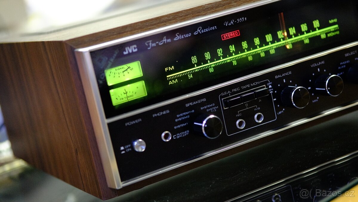 JVC - - starozitny receiver (1973) krasny stav, vyborny zvuk