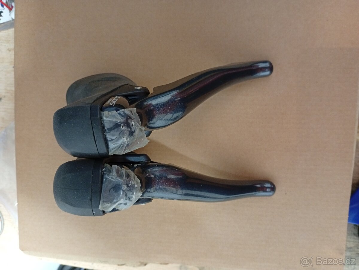 Silniční páky Shimano Sora