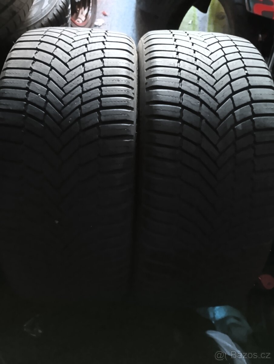 225/40-18 celoroční pneu Bridgestone 2ks