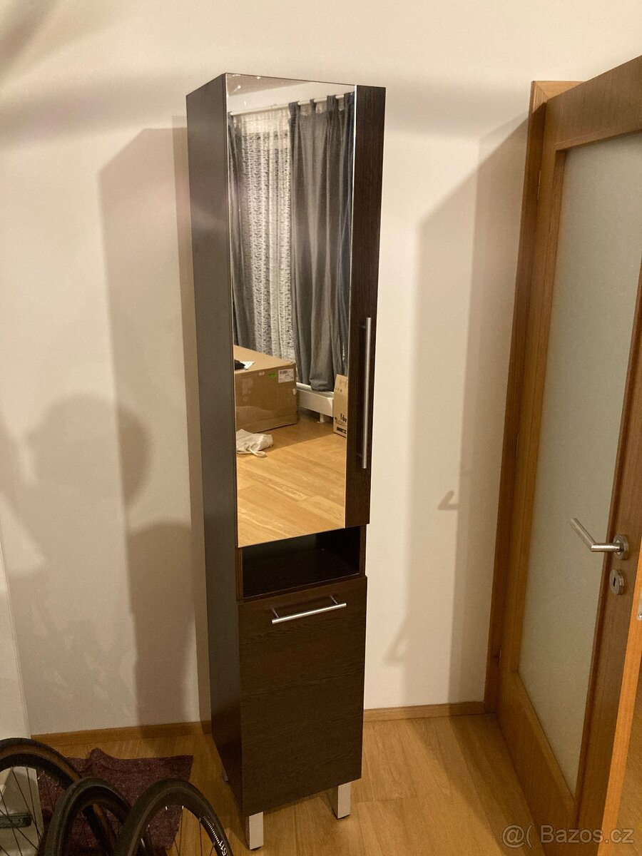 Koupelnová skříňka