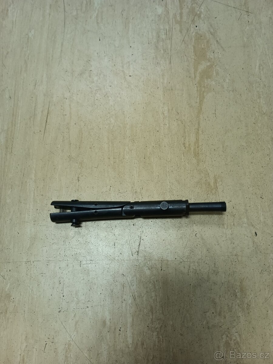vytahovač přetržených nábojnic MG 34/42
