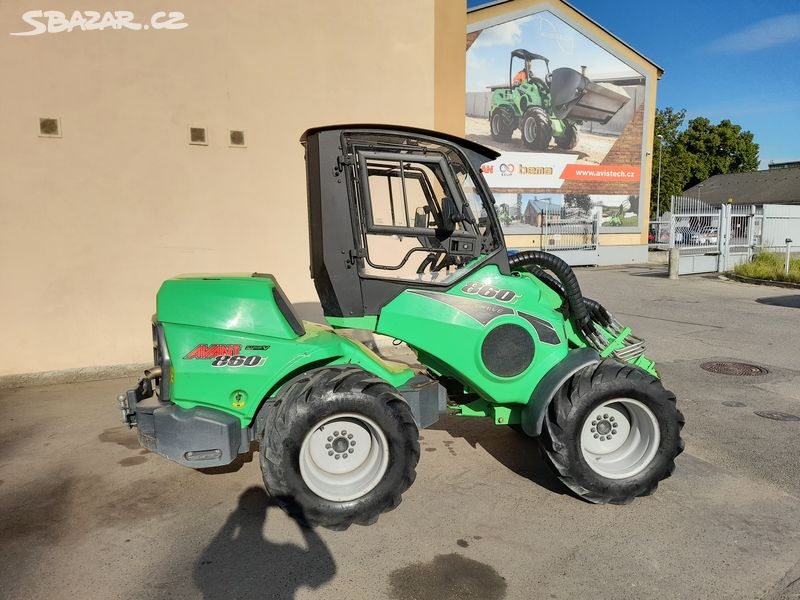 Nakladač Avant 860i ROPS