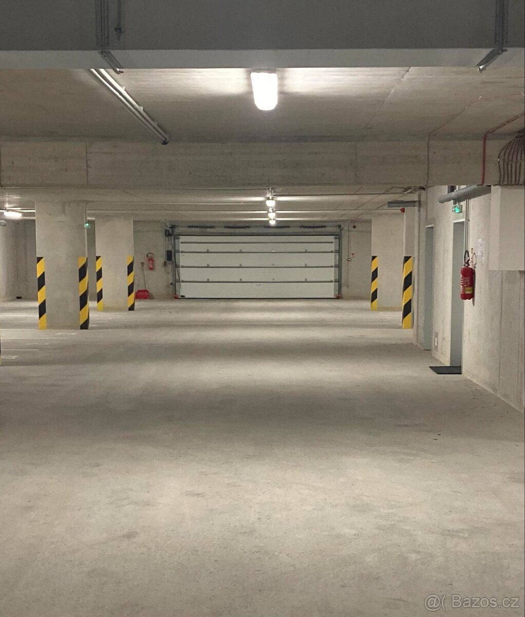 Podzemní garážové stání - Aloise Rašína, Olomouc