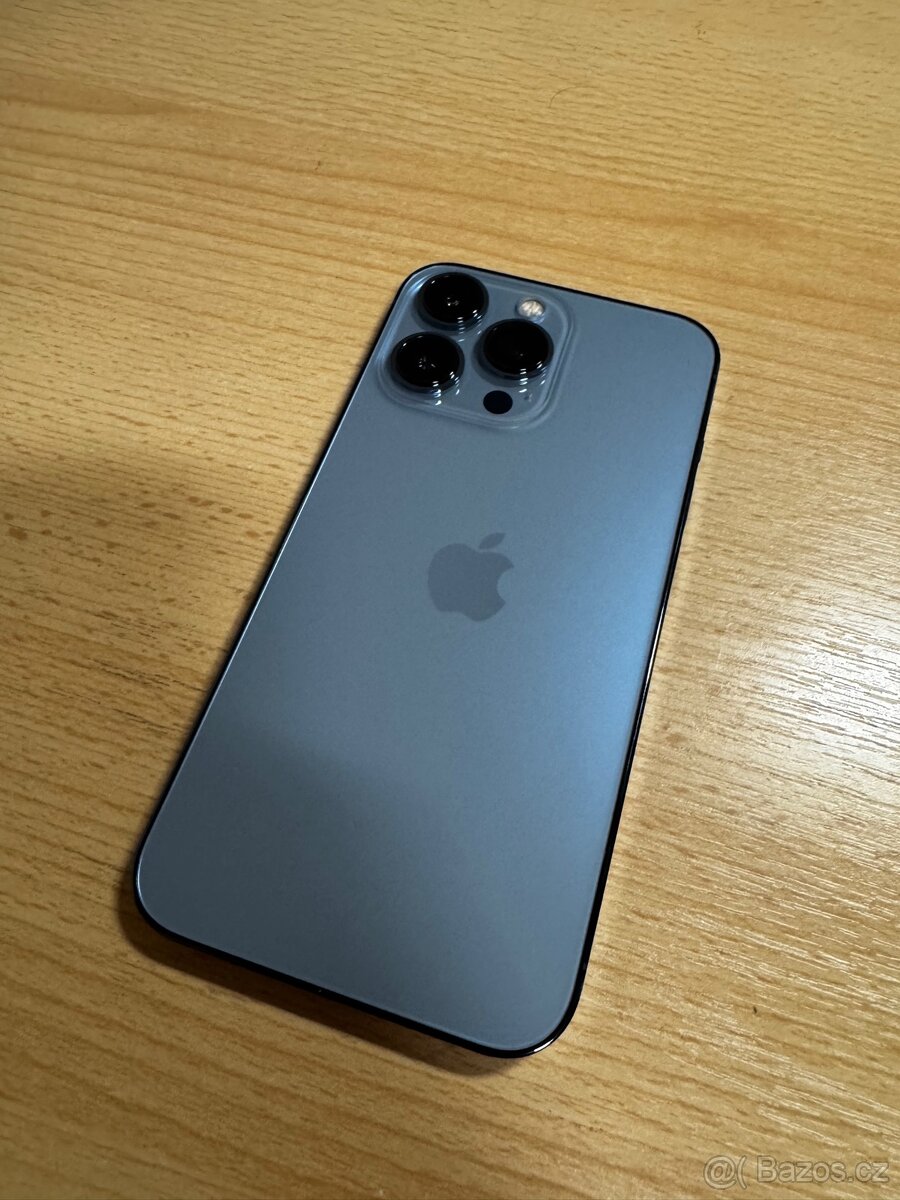 iPhone 13 Pro – 128 GB | krom displeje jako nový