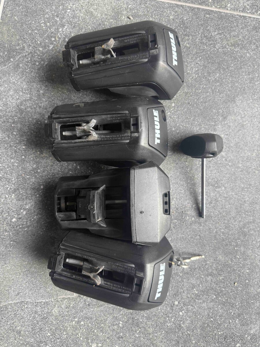 Thule - patky k příčníkům na Škoda Super combi III.