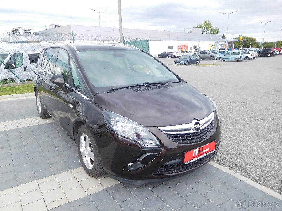 Opel Zafira Tourer 2.0 CDTi, 96 kW, Aut. Klima, 7. Míst