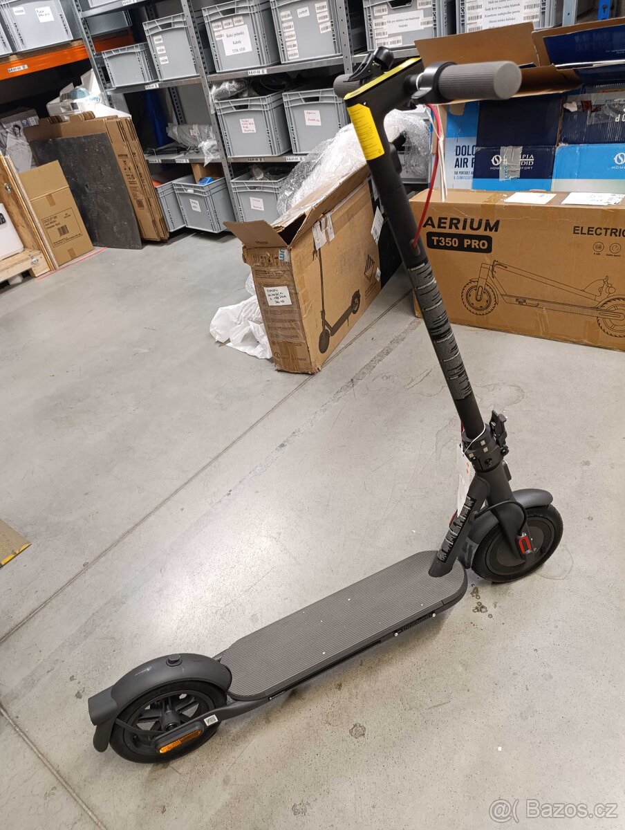 Elektrická koloběžka H004 (původní cena 14000 Kč)