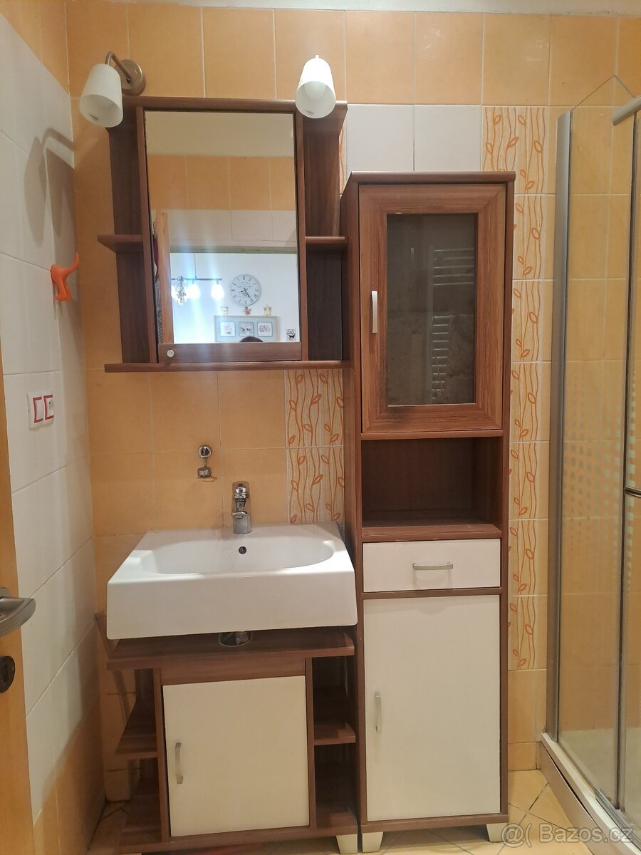 Koupelnový nábytek 6 ks