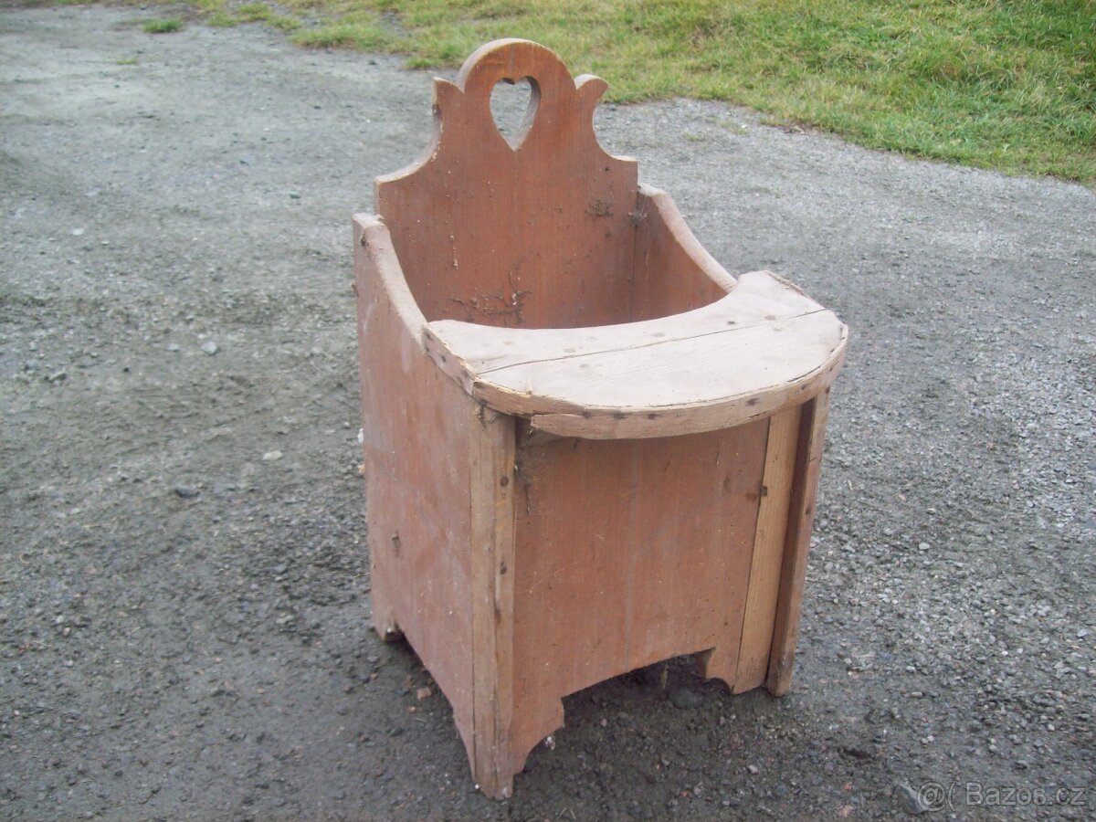 Dětská jídelní stolička