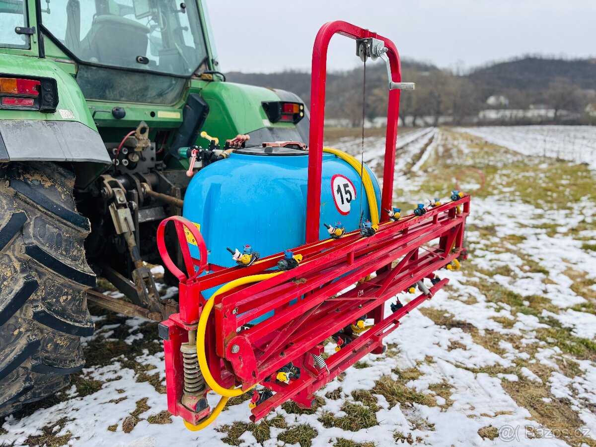 Postřikovač 300L 10m ramena