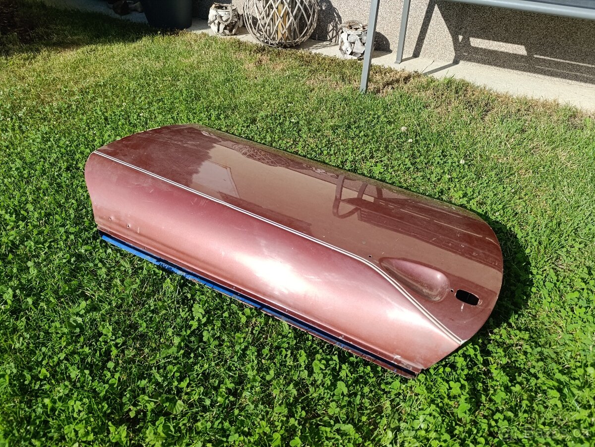 Fiat 124 Spider - dveře.