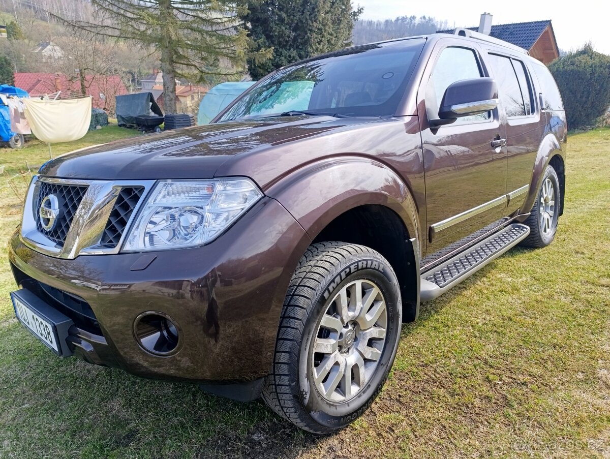 Nissan pathfinder 3.0 4X4 170kw