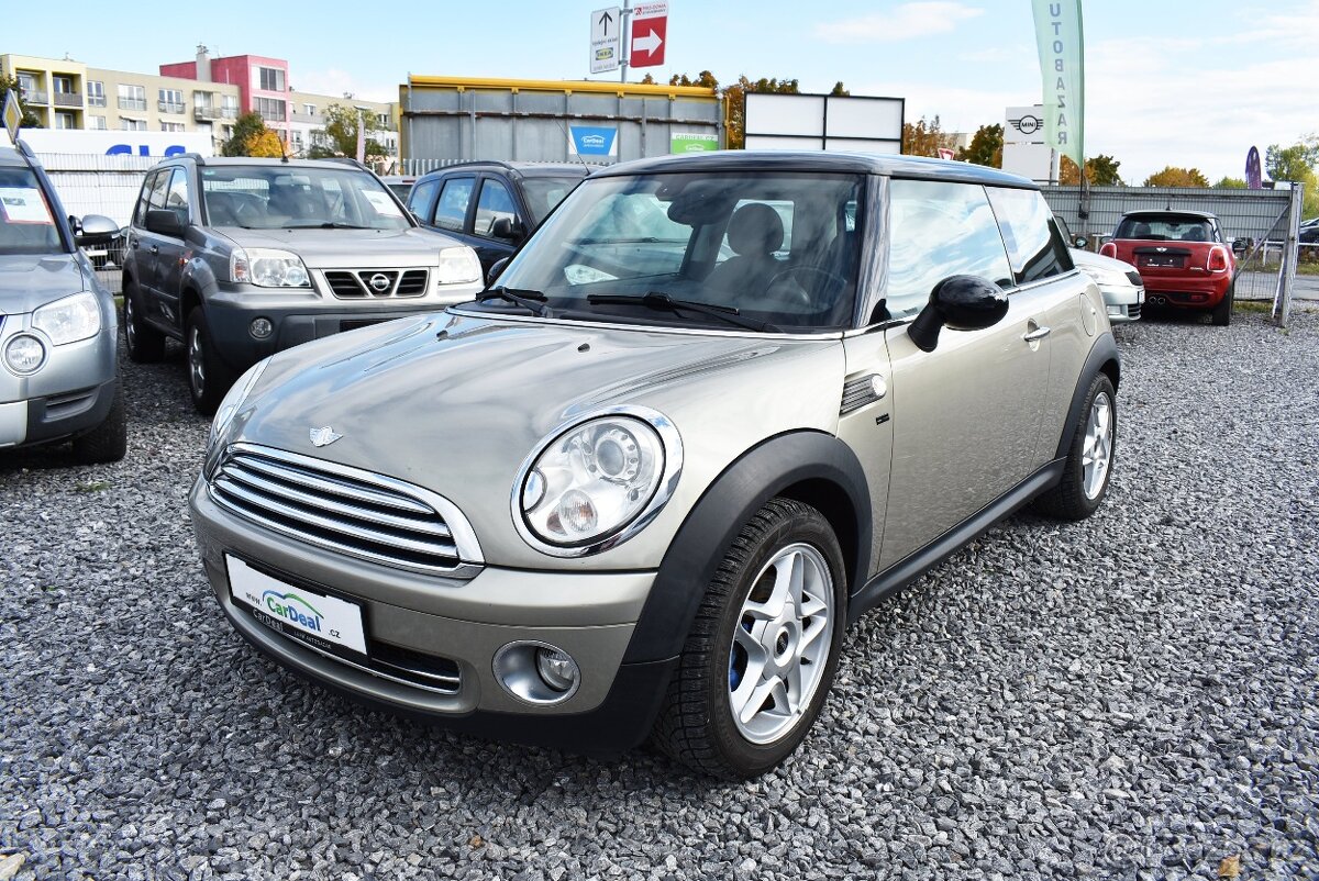 MINI COOPER 1,6 16V,PANORAMA,KŮŽE,VÝH.SEDAČEK,SERVISKA