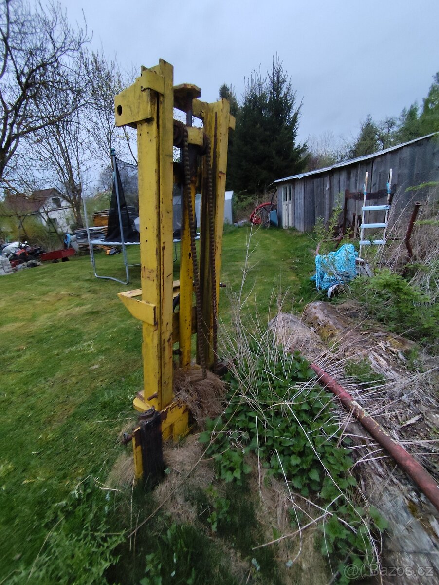 Zdviž, paketovací vidle za traktor