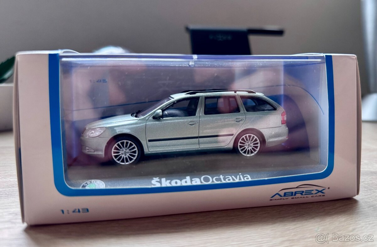 Škoda Octavia II Facelift 1:43 Abrex, barva Arctic Green Met