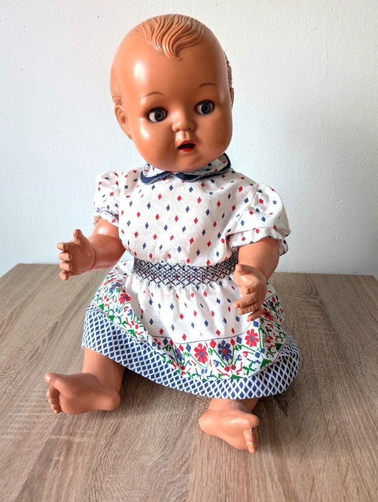 Vintage velká panenka, zn. Kader, 60cm.