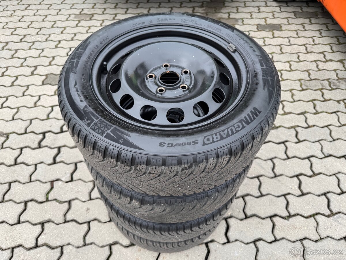 Zimní pneu NEXEN 205/55 R16 + disky Škoda Yeti