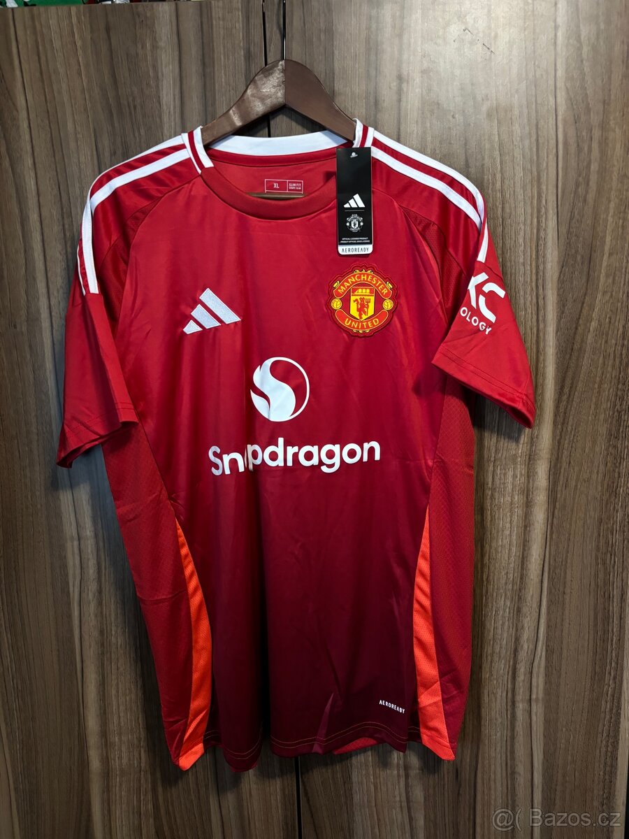 Manchester United domácí dres
