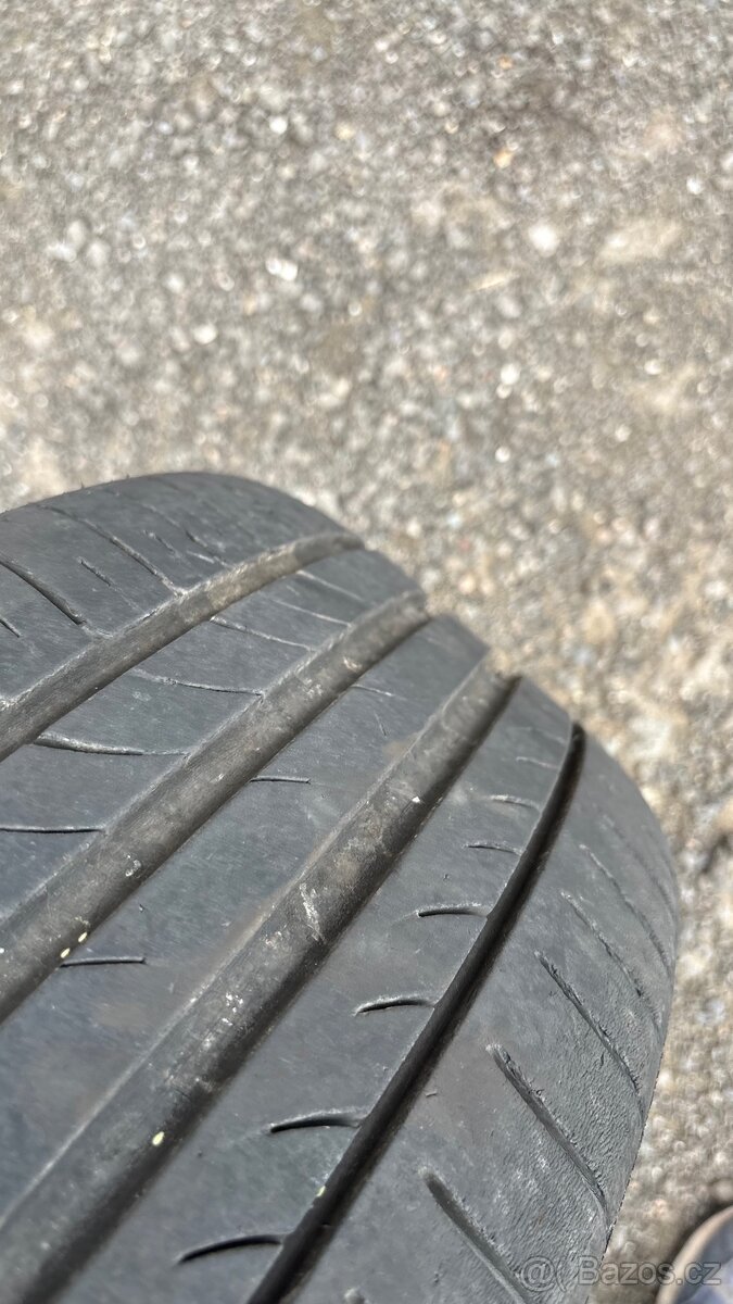 205/40 R17 letni