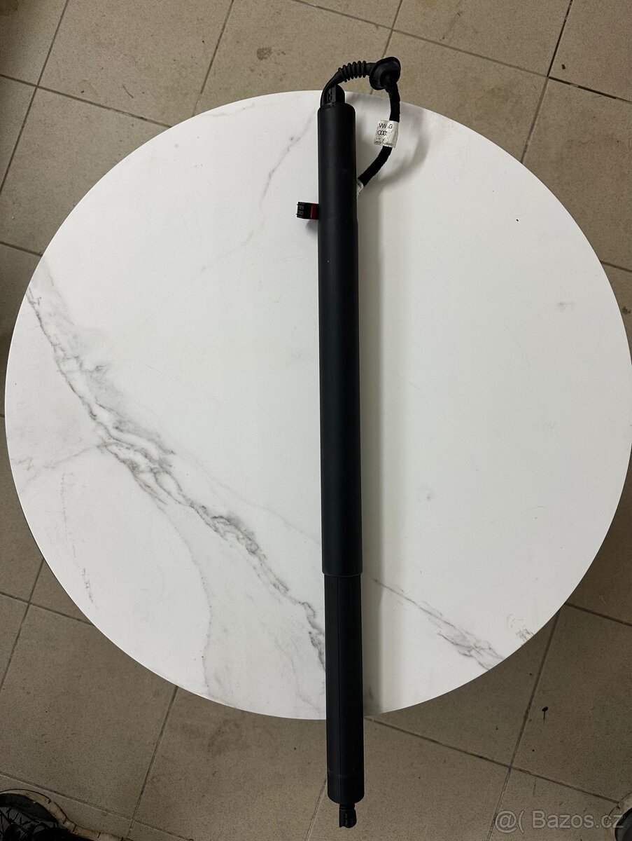 Elektrická vzpěra víka kufru  Audi Q8