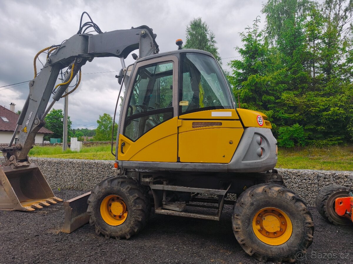 kolový bagr-rypadlo