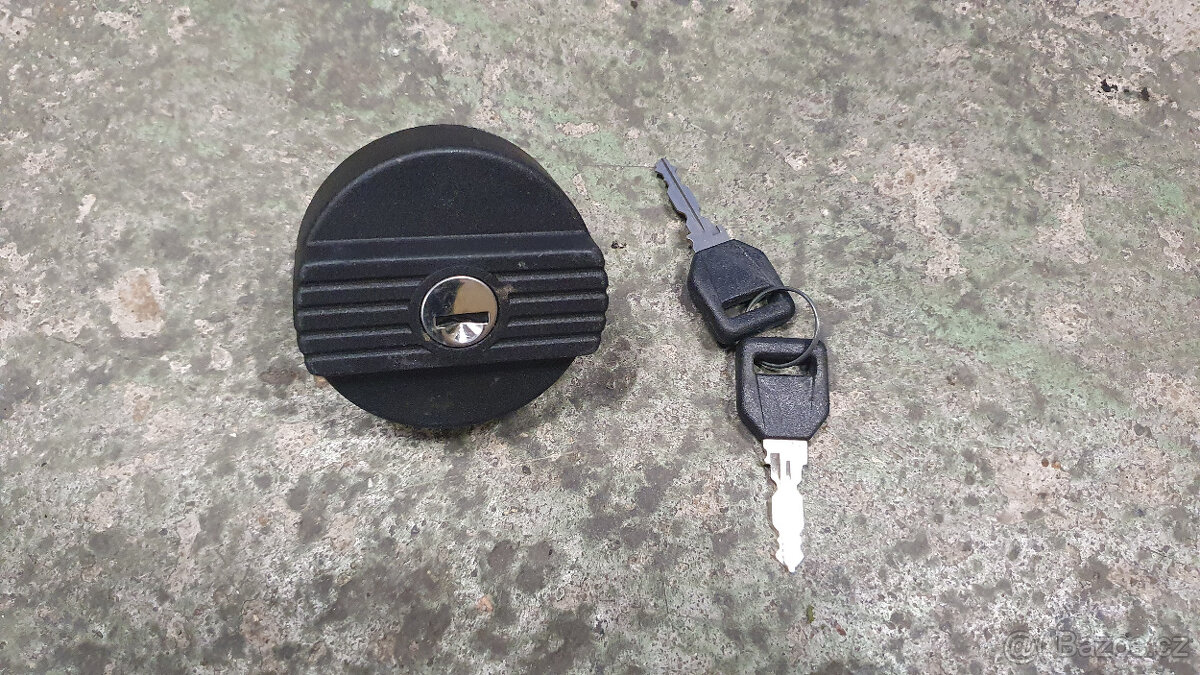 Nové víčko nádrže Trabant 1.1