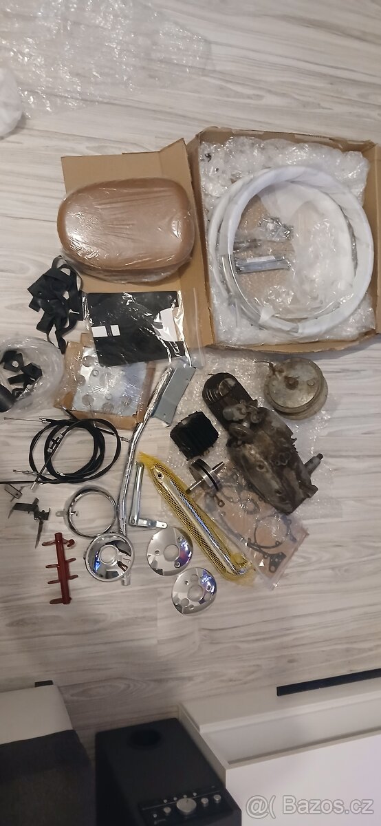 Jawa 555,550 pionyr dily +motor