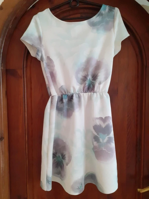 Letní kytičkové šaty