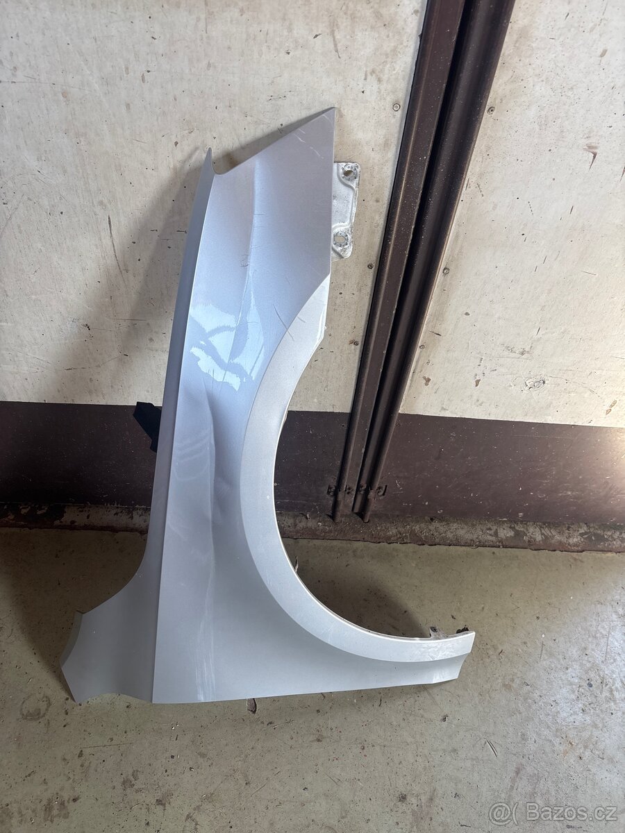 Škoda octavia 3 facelift pravý přední blatník