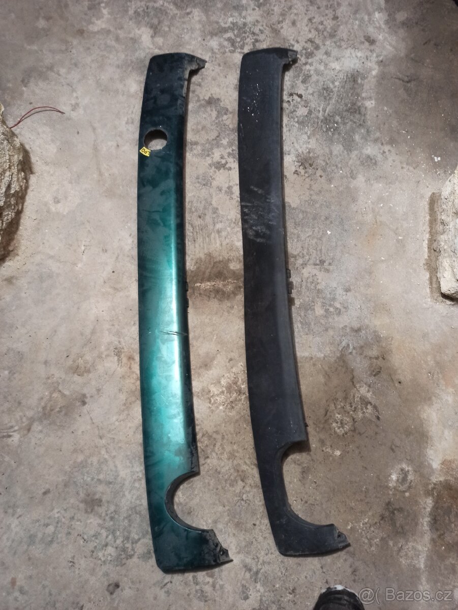 BMW E36 zadní lišta nárazníku