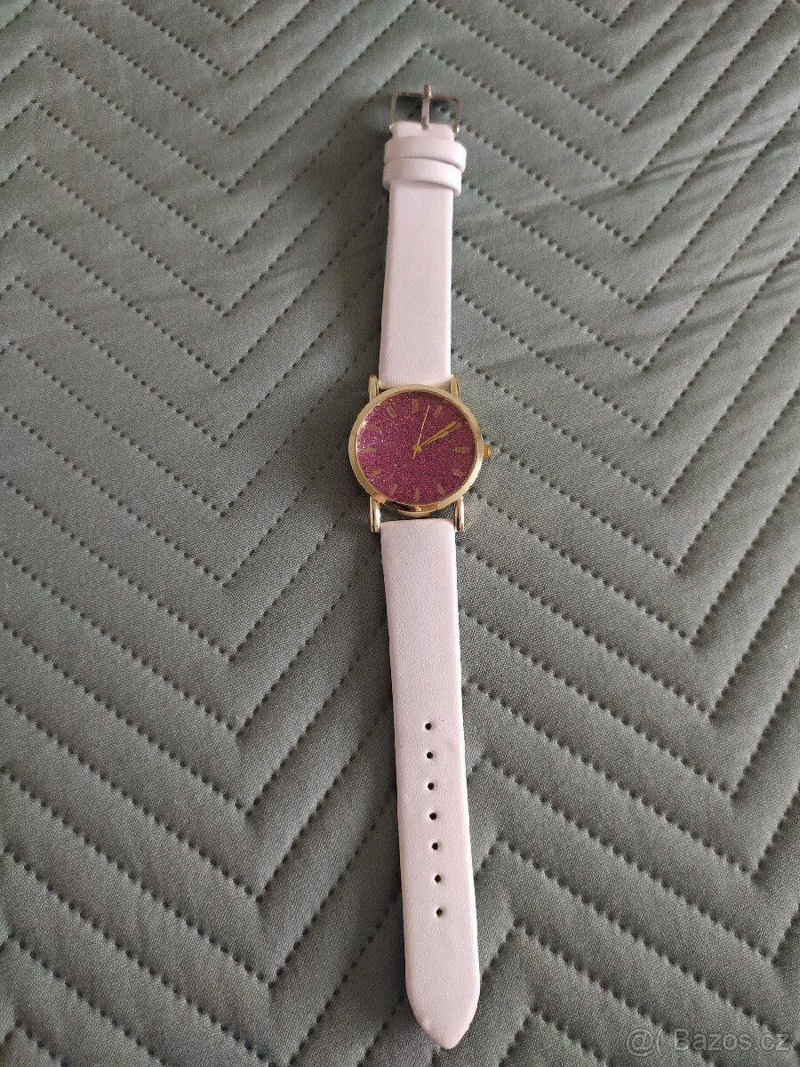 Nové dámské hodinky
