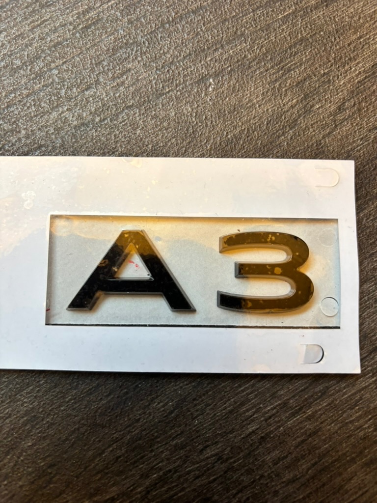 Logo Audi A3 . černý lesk