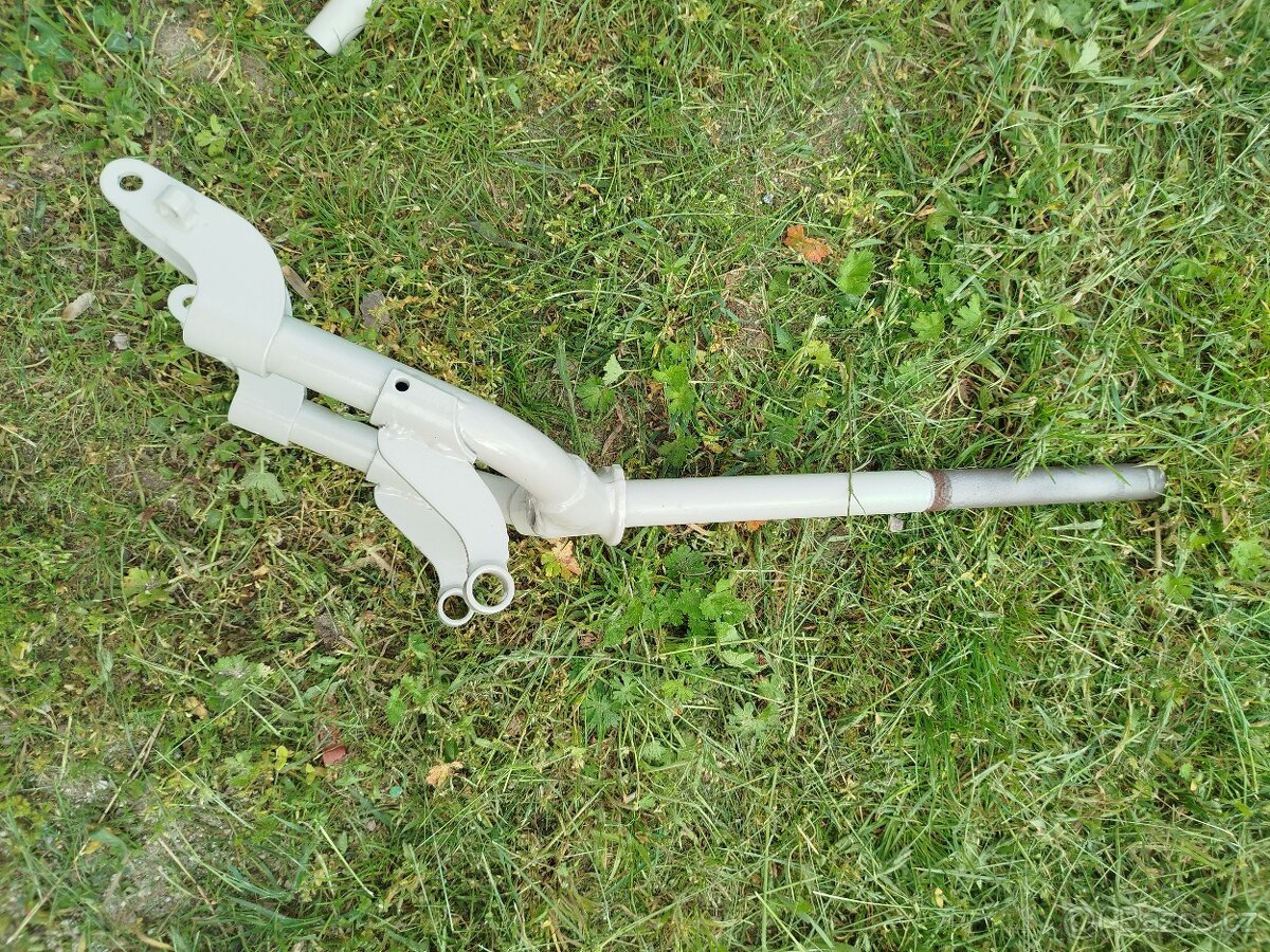 CZ 175