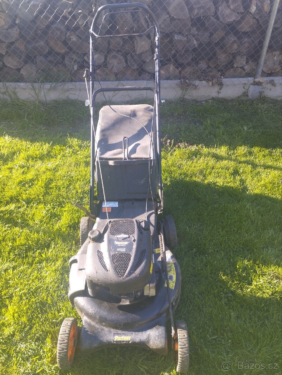 Sekačka s pojezdem Partner P53-625D