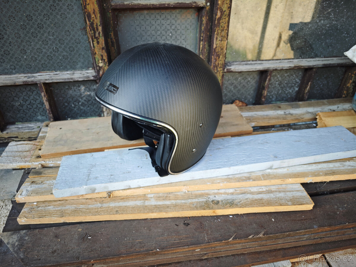 Moto přilba W-TEC Carbon