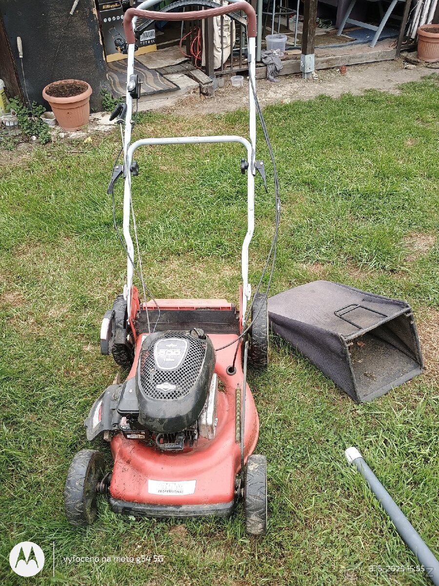 Benzínová sekacks