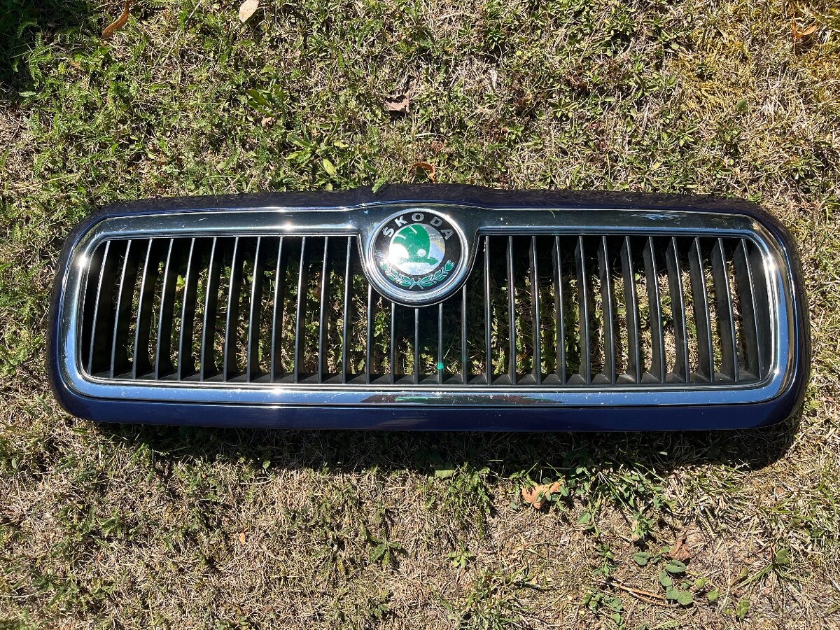 Maska kapoty Octavia I