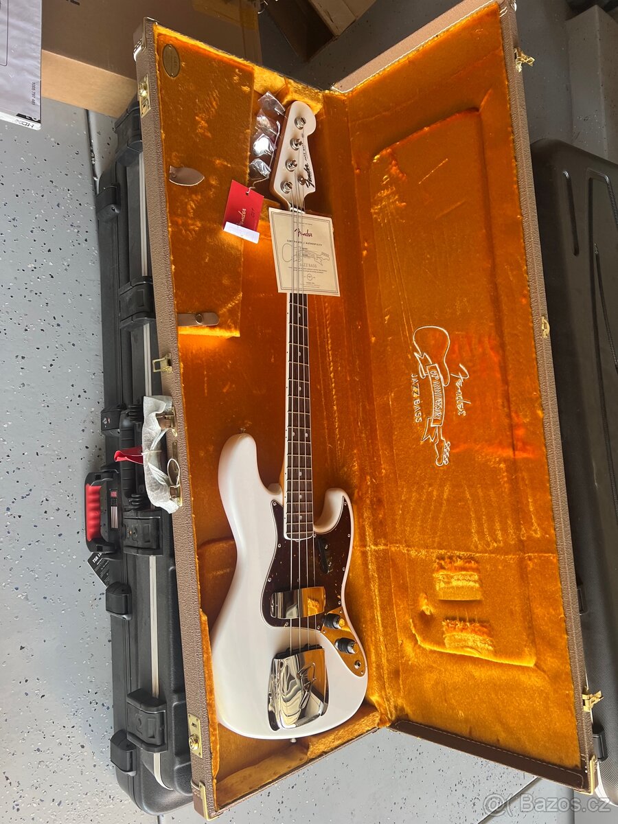 Fender aniverssary bass