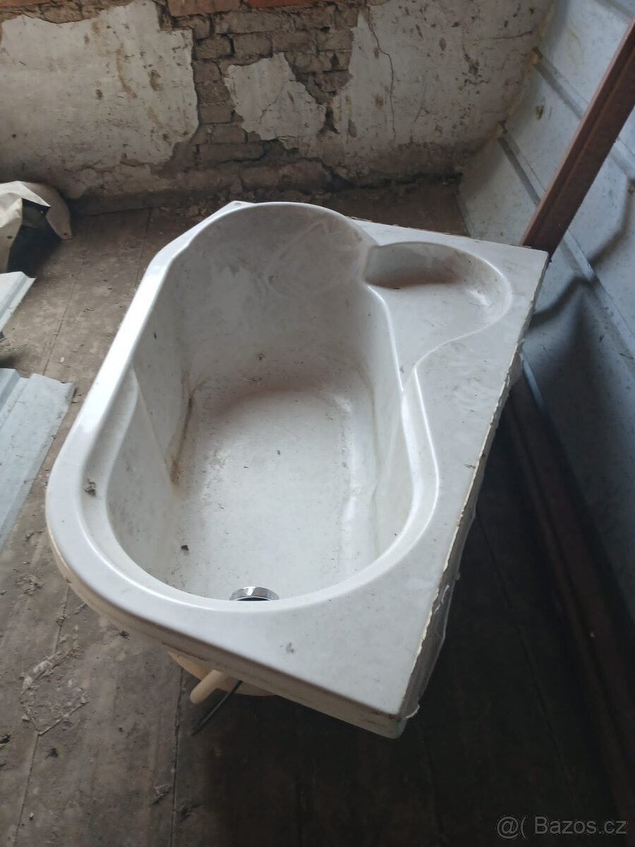 Prodam rohovou vanu