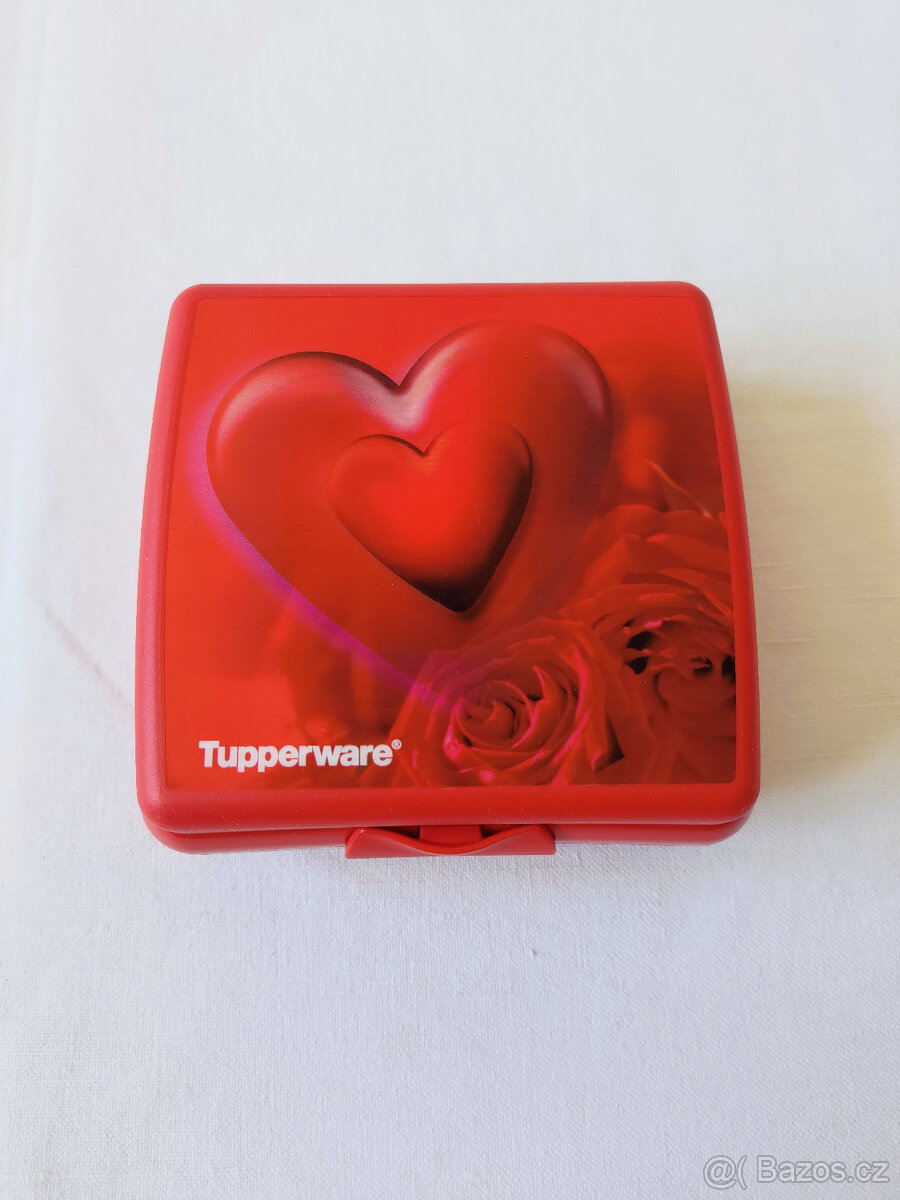 Nový chlebníček Srdce 3D; zn. Tupperware