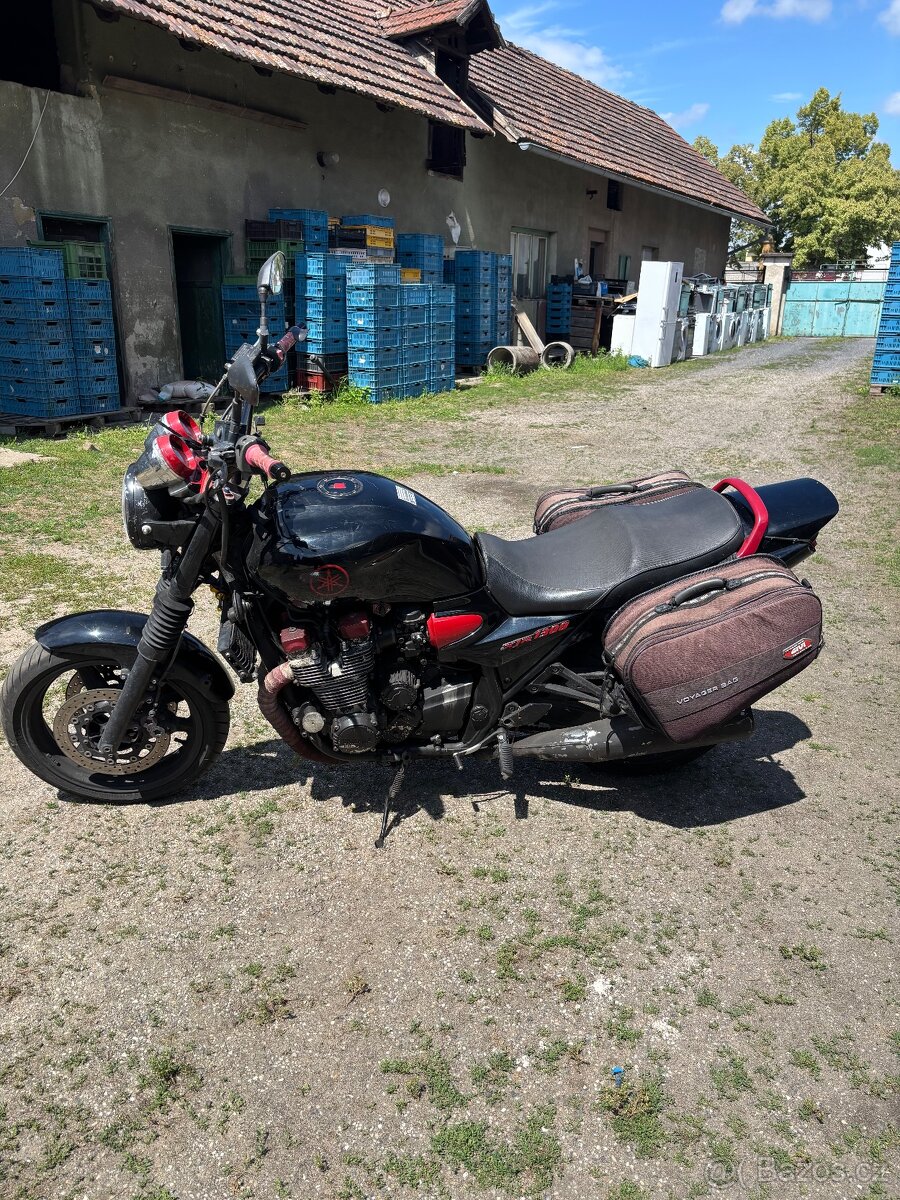 Yamaha XJR 1300