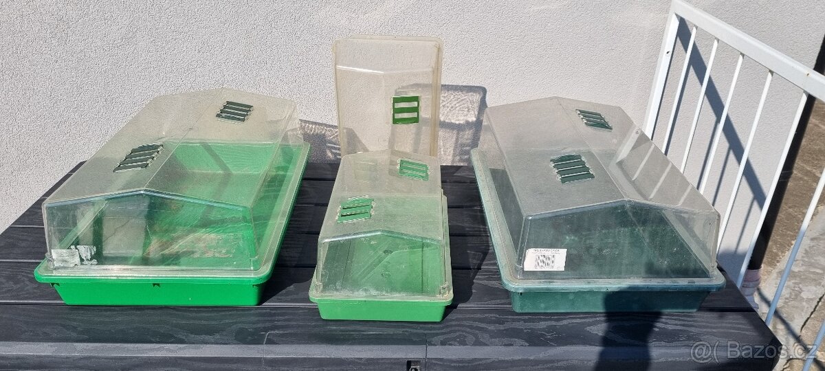 Skleníky/ pařeniště