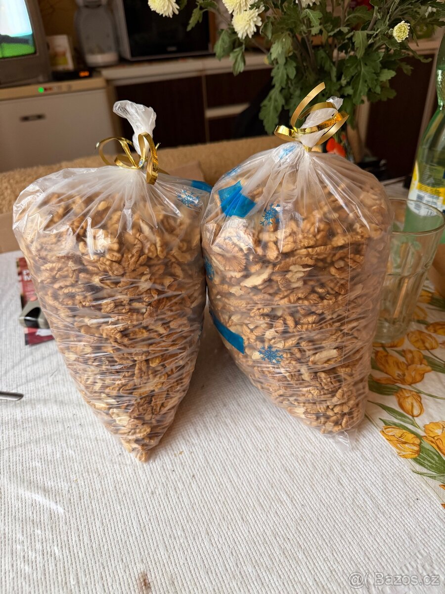 Letošní loupané vlašské ořechy