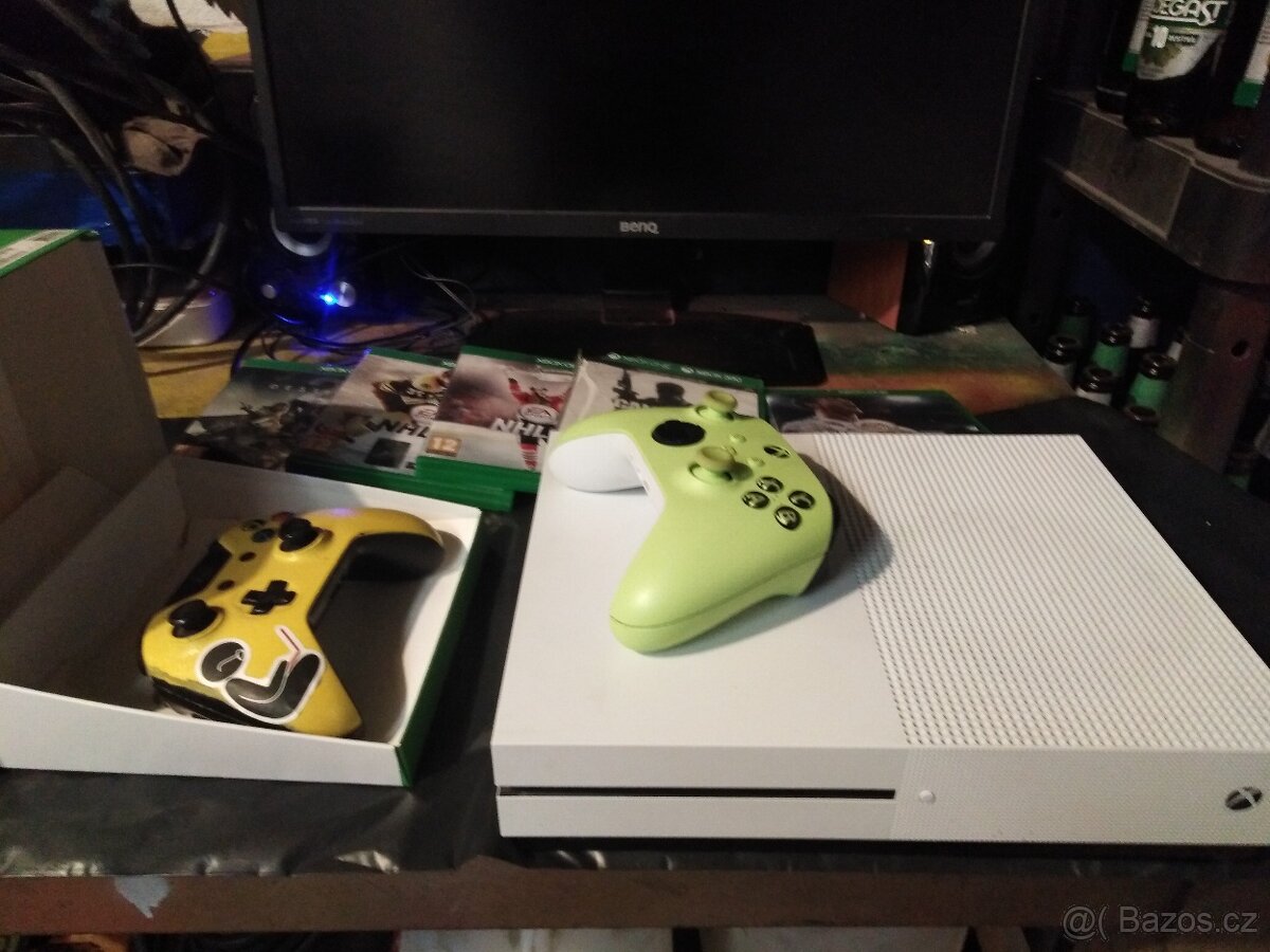 2 konzole X box one a xbox one S.