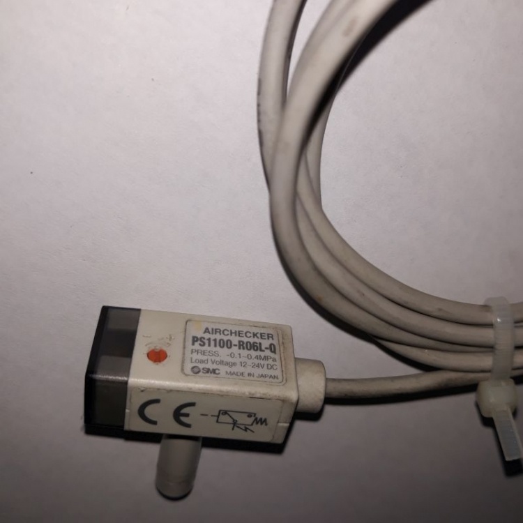 Pneumatický tlakový spínač SMC typ PS1100-R06L-Q