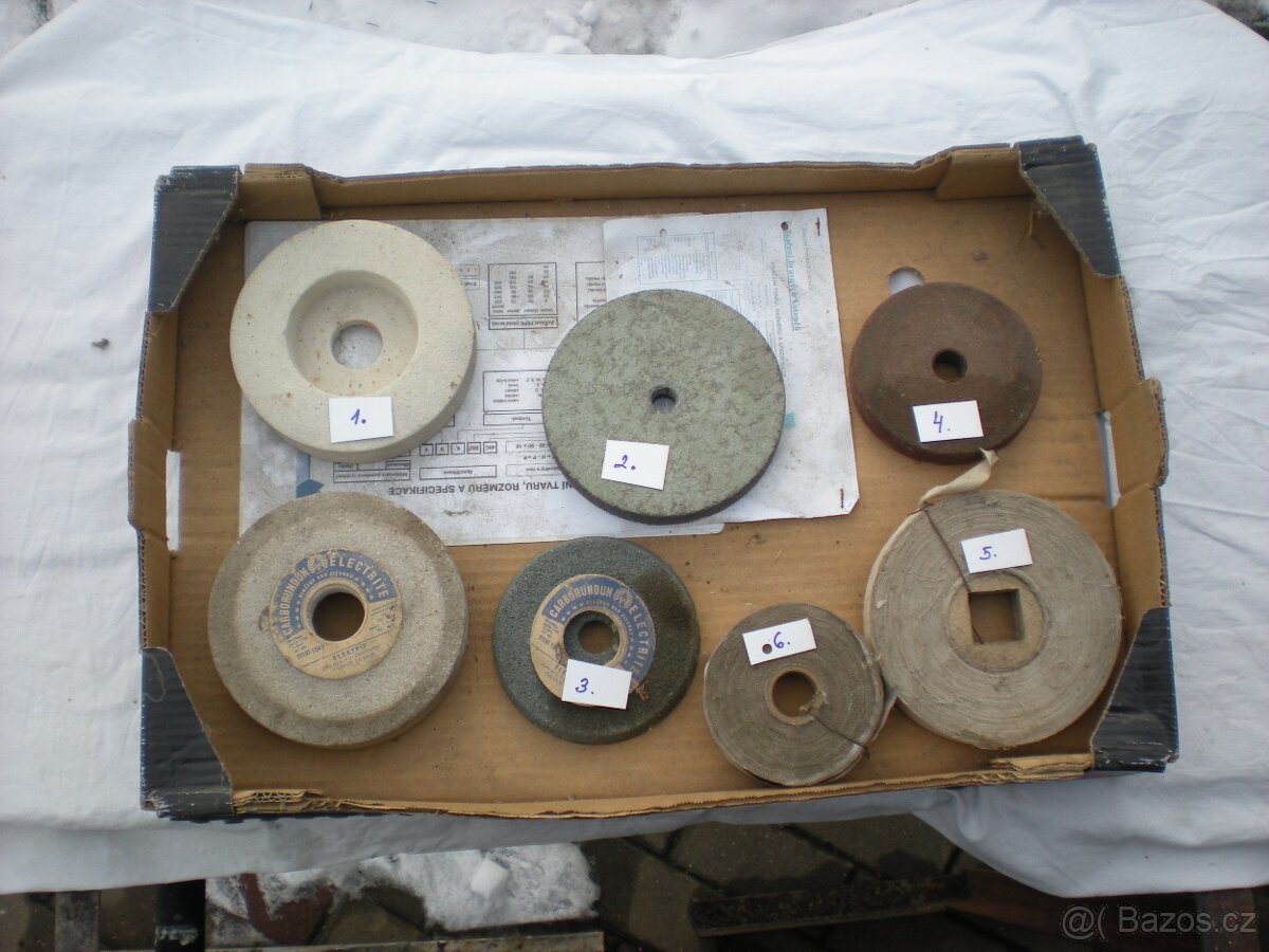 Brusné kotouče a textilní pásky